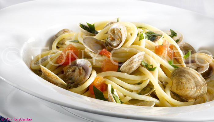 A bowl of Spaghetti Vongole